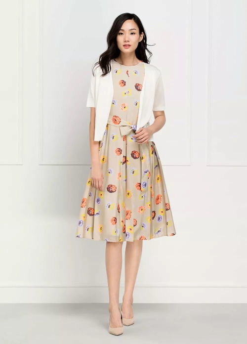 鄂尔多斯1980丨有一种衣服，自己穿得舒服，别人看得悦目