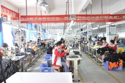 校服定做批发 全方位技术服务解决方案